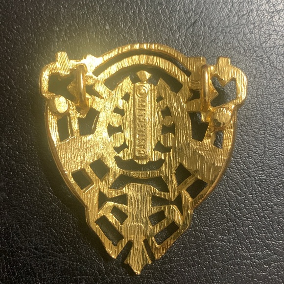 RARE ESTATE FIND… CASTLECLIFF .. Gold Crest Pendant … excellent condition - Picture 5 of 6